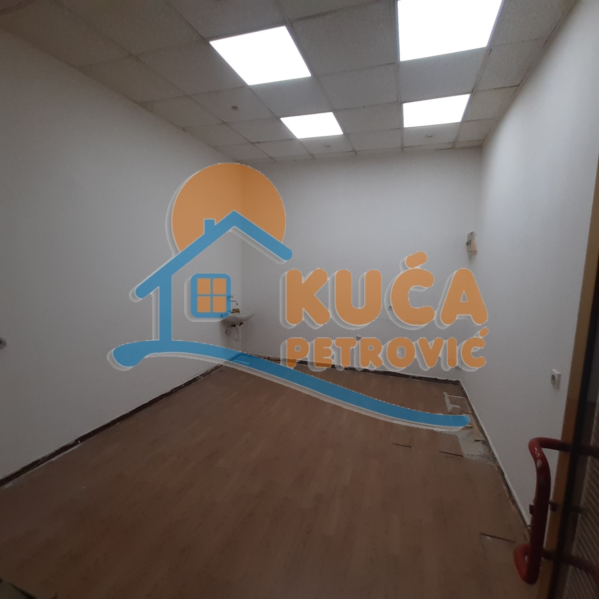 Lokal, 15 m2, Centar, Obrenovićeva ID: p-010531 2