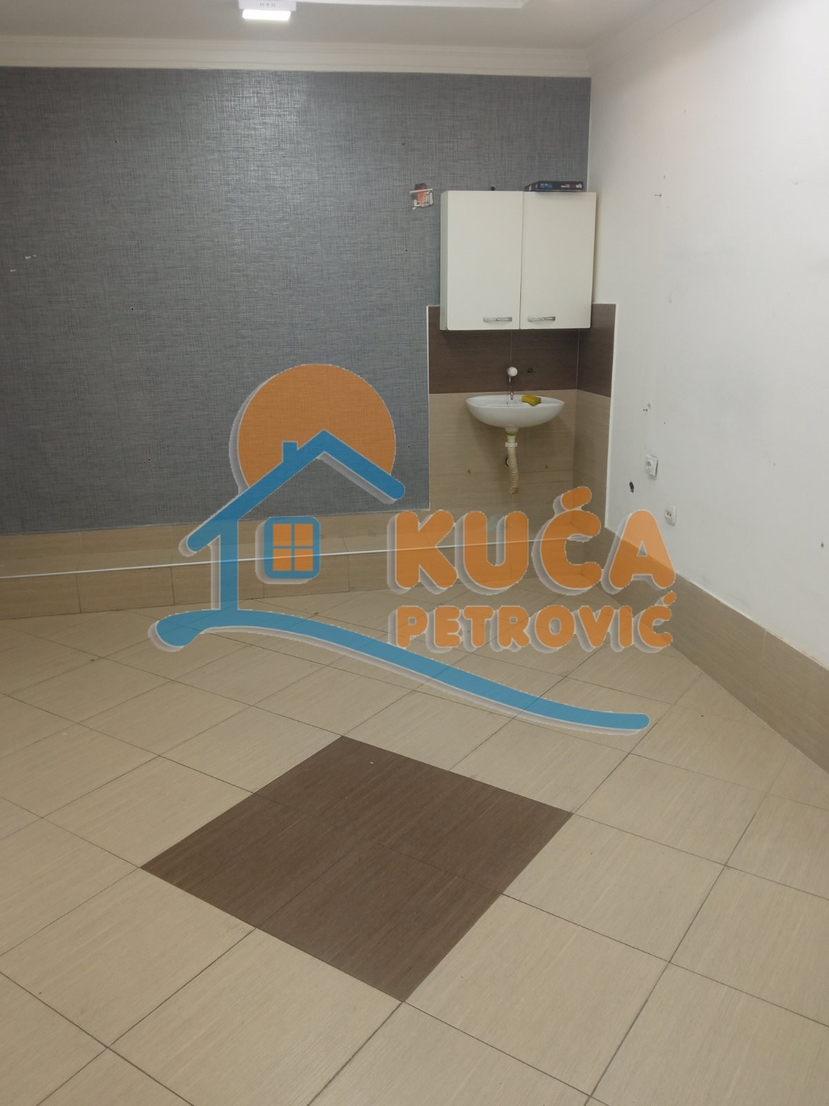 Lokal, 15 m2, Centar, Obrenovićeva ID: p-07160 2