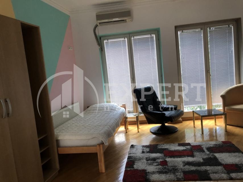 Lokal, 150 m2, Centar, Lole Ribara ID: i-08209 15