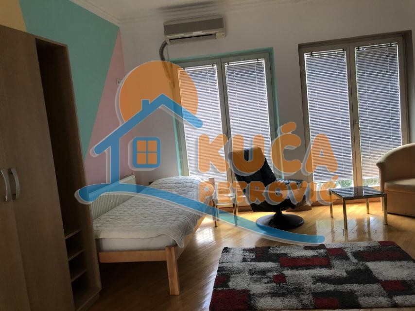 Lokal, 150 m2, Centar, Lole Ribara ID: i-08209 15