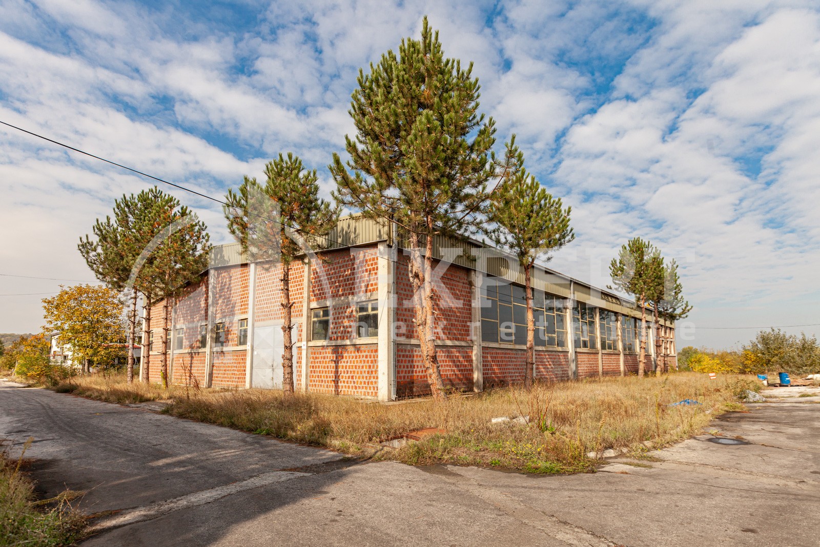 Lokal, 1504 m2, Mramorsko Brdo, Topličkog partizanskog odreda ID: i-09666 1