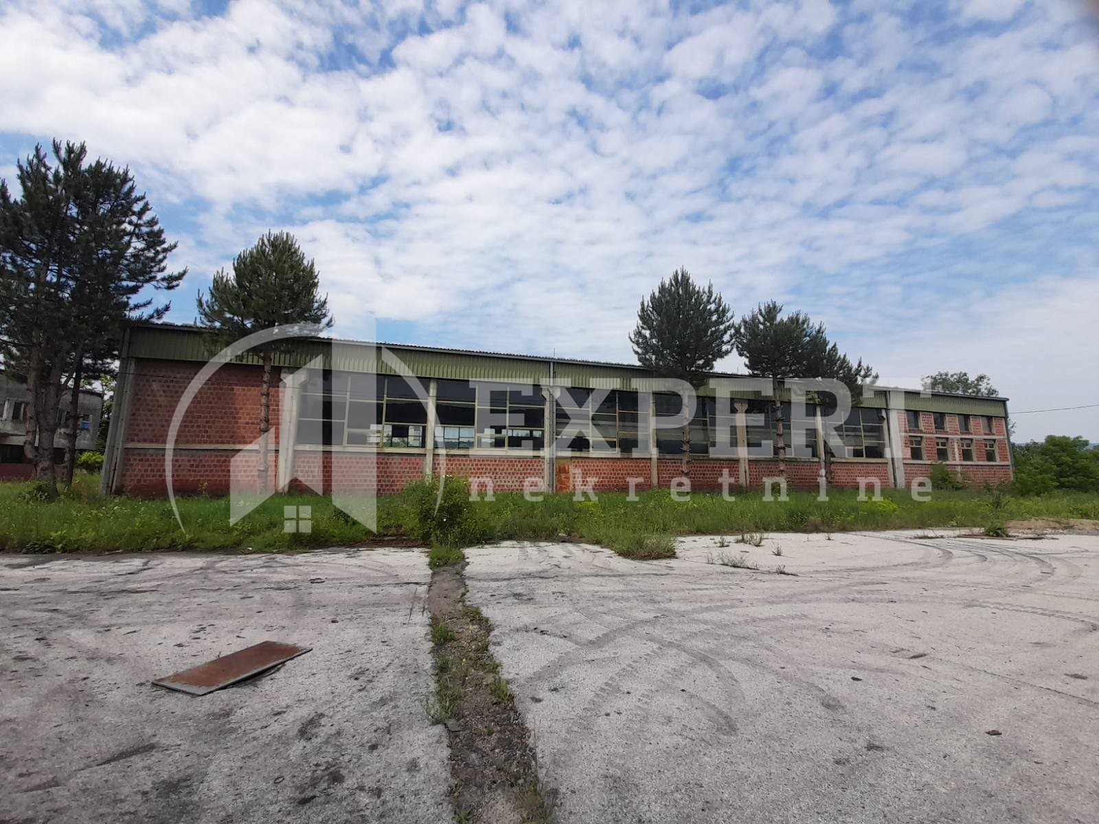 Lokal, 1504 m2, Mramorsko Brdo, Topličkog partizanskog odreda ID: i-09666 2