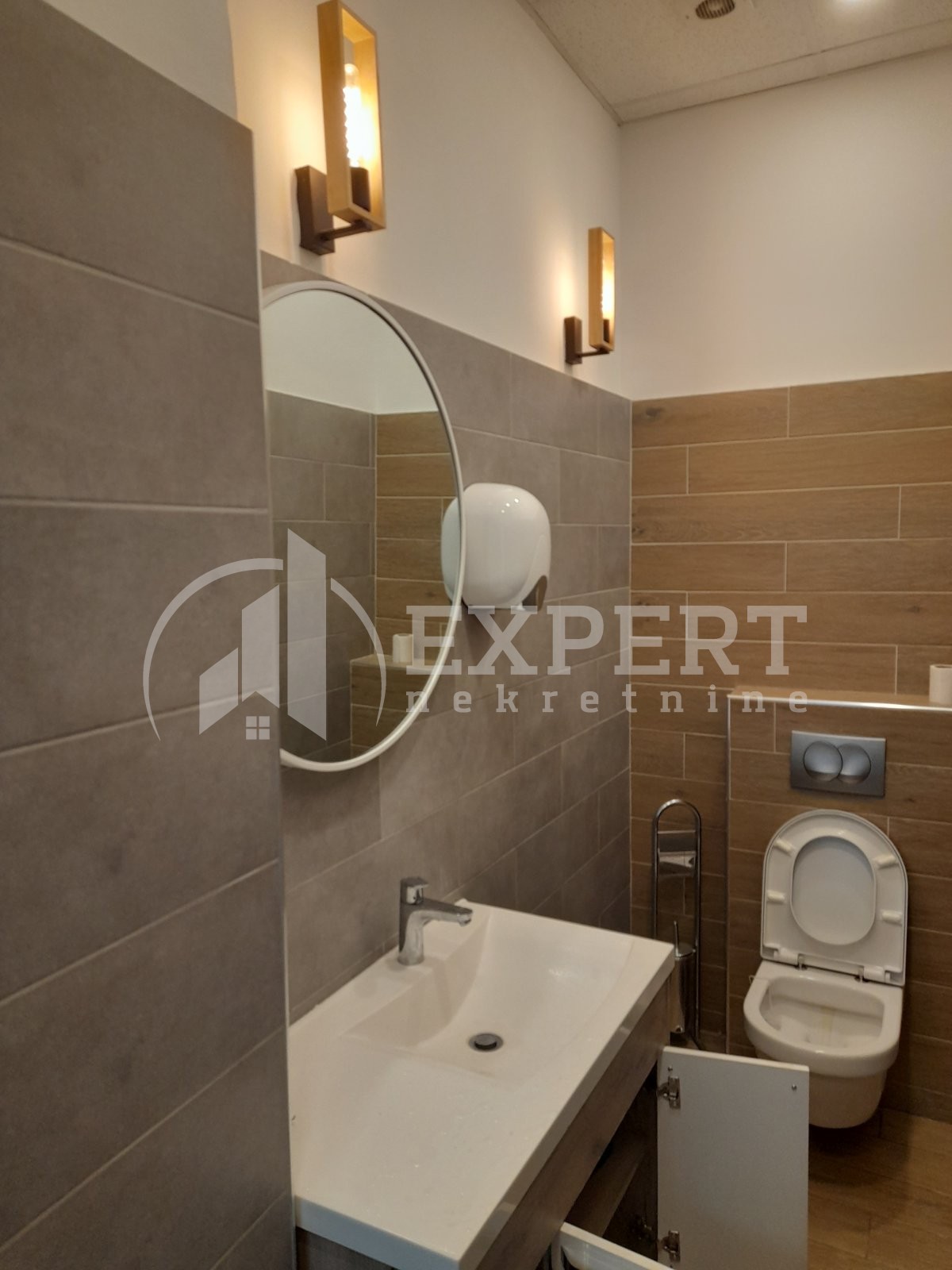 Lokal, 156 m2, Centar, Cara Dušana ID: p-07294 8