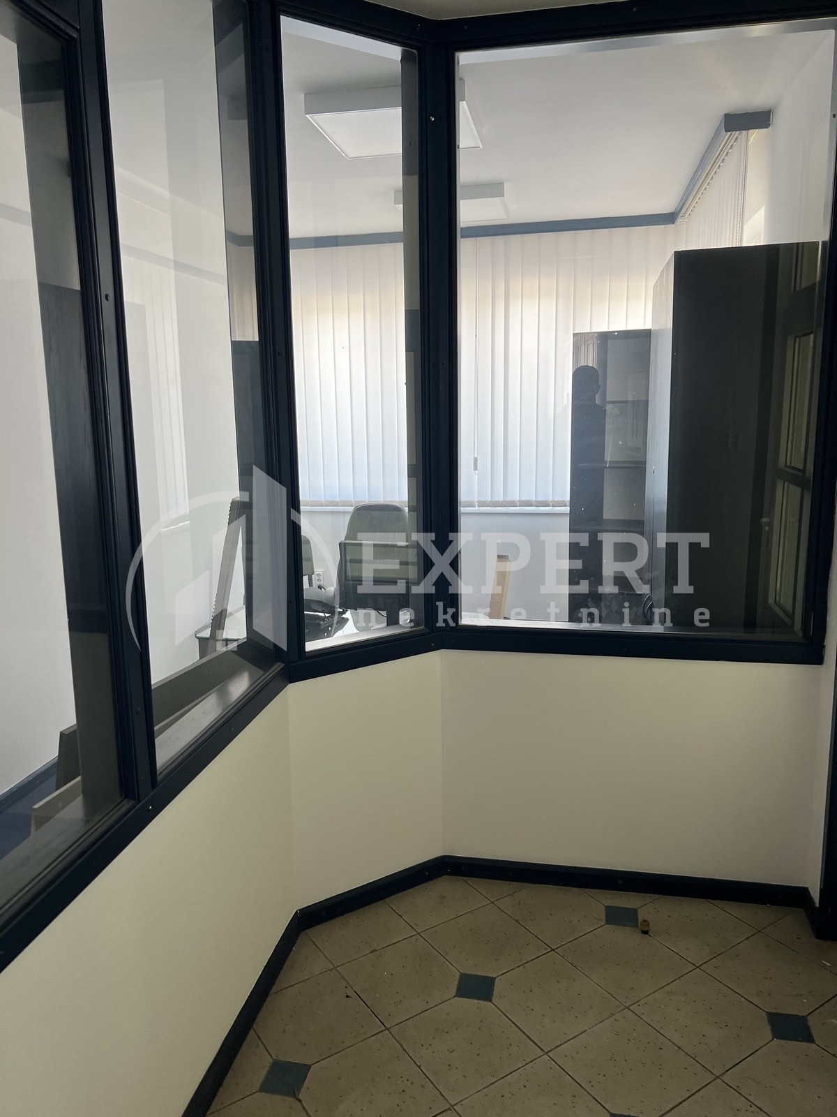 Lokal, 200 m2, Čamurlija, Bulevar Nikole Tesle ID: i-06316 2