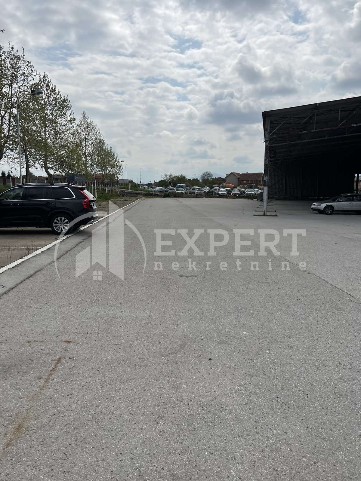 Lokal, 200 m2, Čamurlija, Bulevar Nikole Tesle ID: i-06316 16