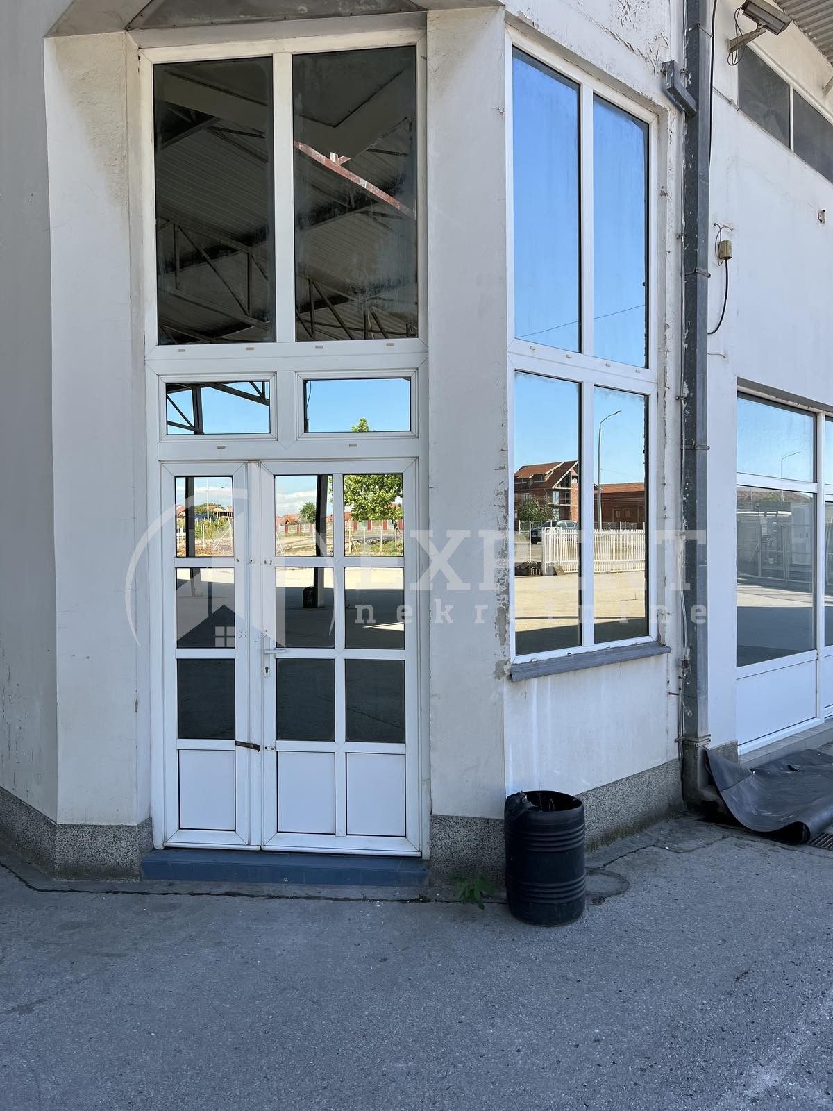 Lokal, 200 m2, Čamurlija, Bulevar Nikole Tesle ID: i-06316 13