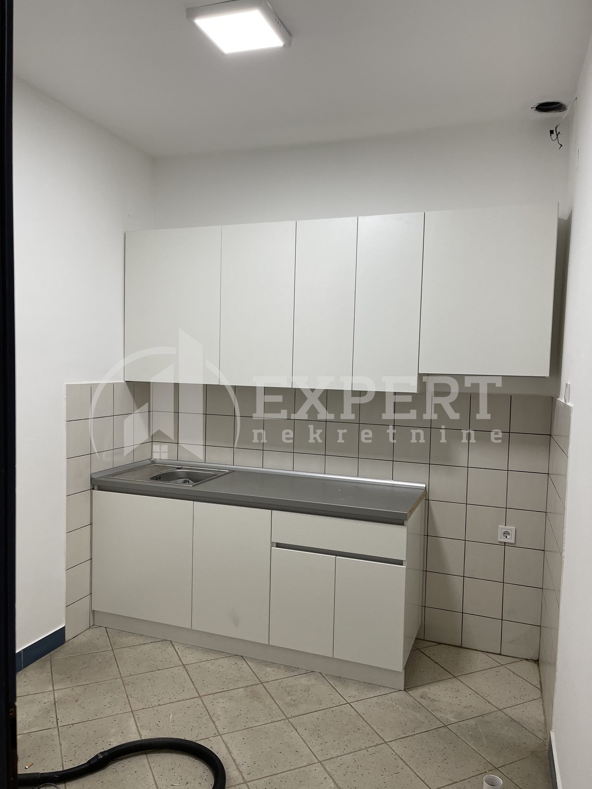 Lokal, 200 m2, Čamurlija, Bulevar Nikole Tesle ID: i-06316 9