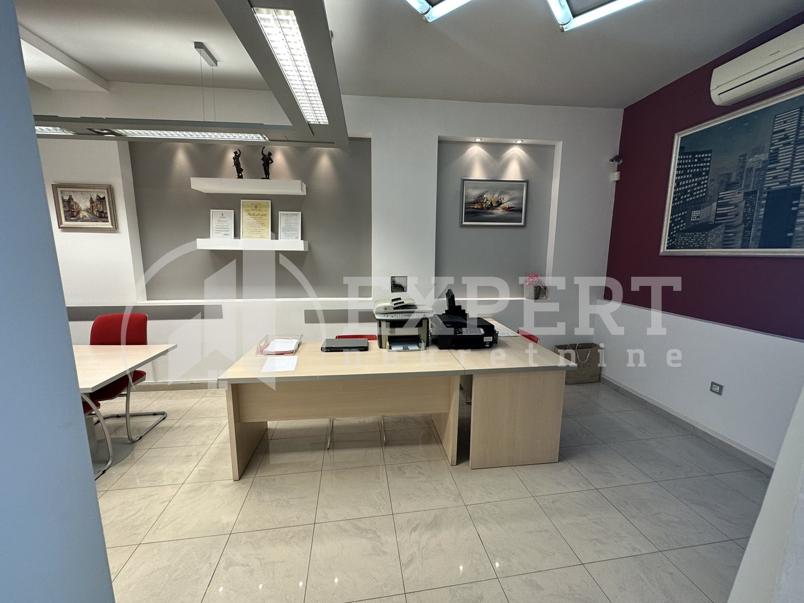 Lokal, 200 m2, Centar, Jeronimova ID: i-09200 5