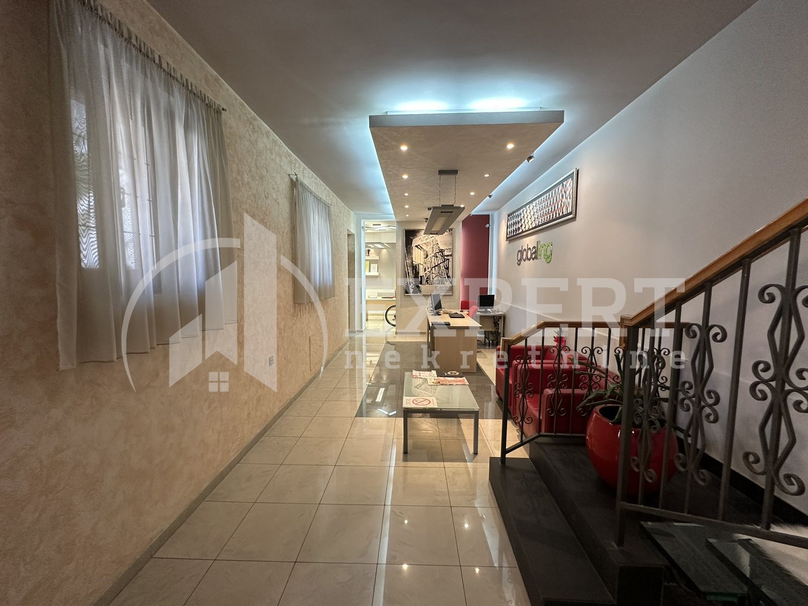 Lokal, 200 m2, Centar, Jeronimova ID: i-09200 9