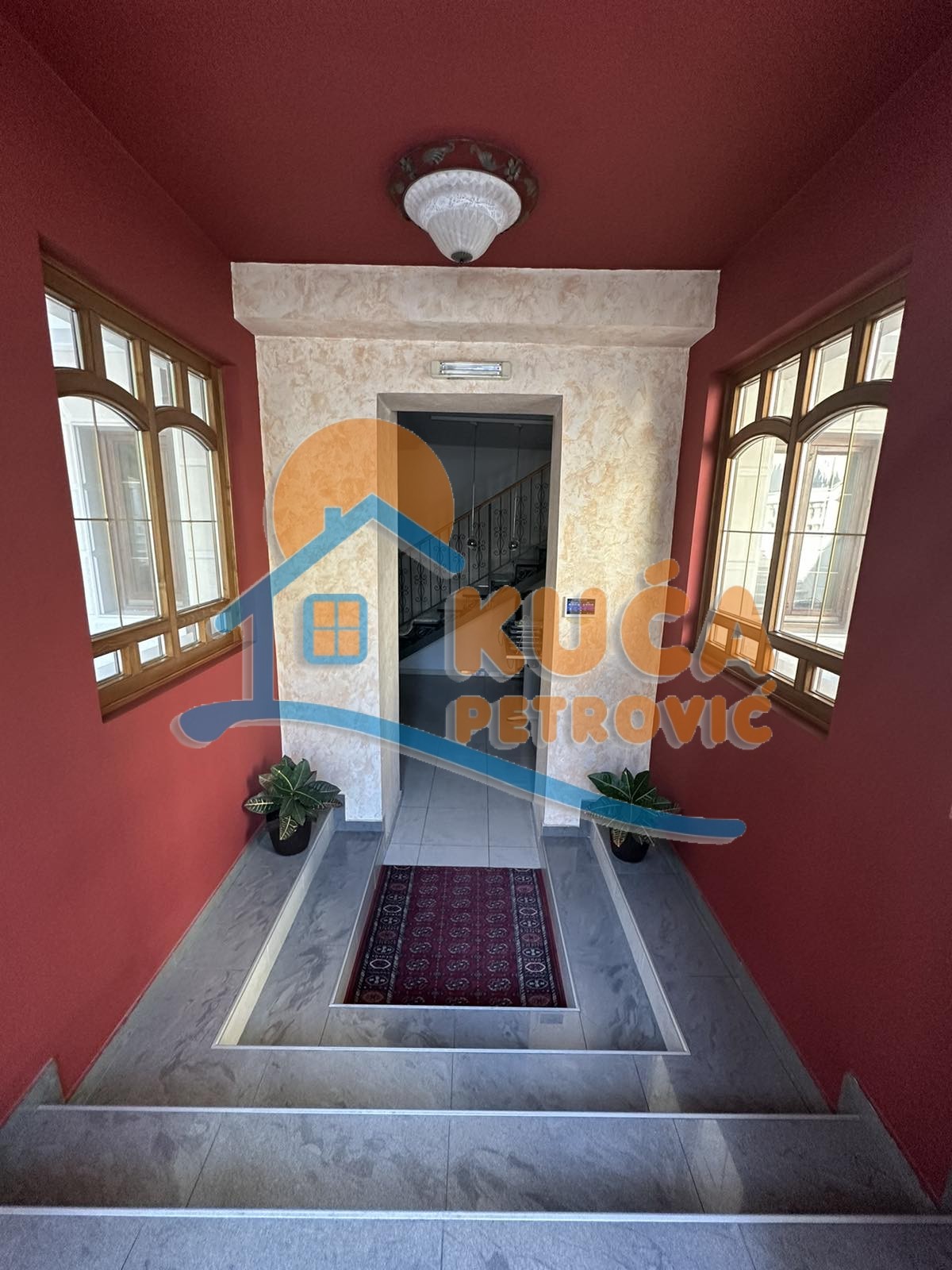 Lokal, 200 m2, Centar, Jeronimova ID: i-09200 17