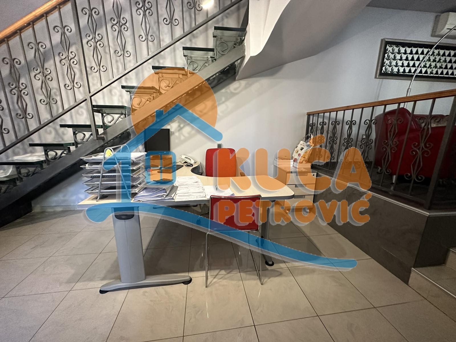 Lokal, 200 m2, Centar, Jeronimova ID: i-09200 8