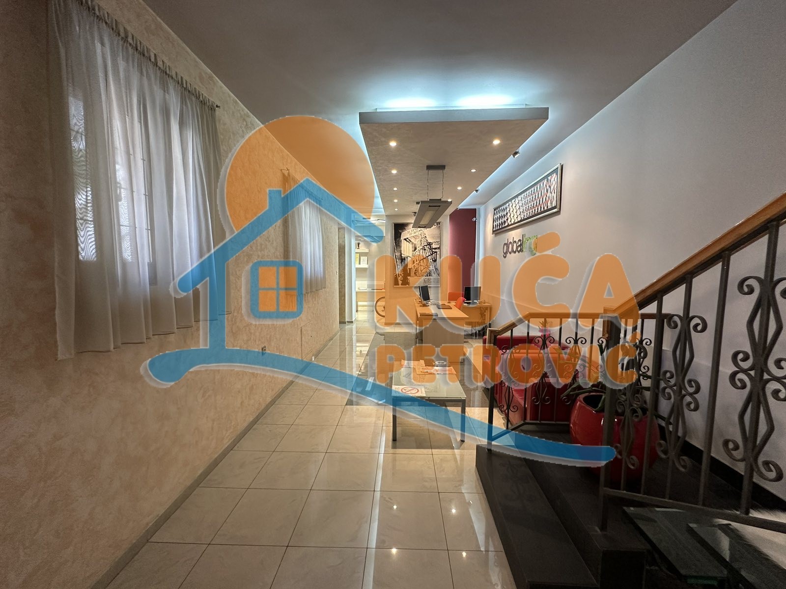 Lokal, 200 m2, Centar, Jeronimova ID: i-09200 9