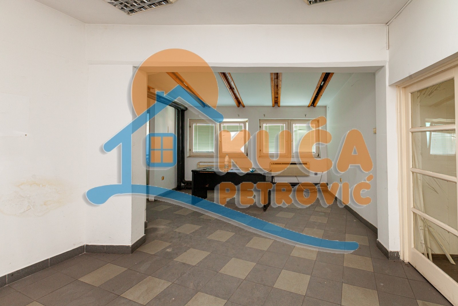 Lokal, 200 m2, Centar, Obrenovićeva ID: i-04431 7