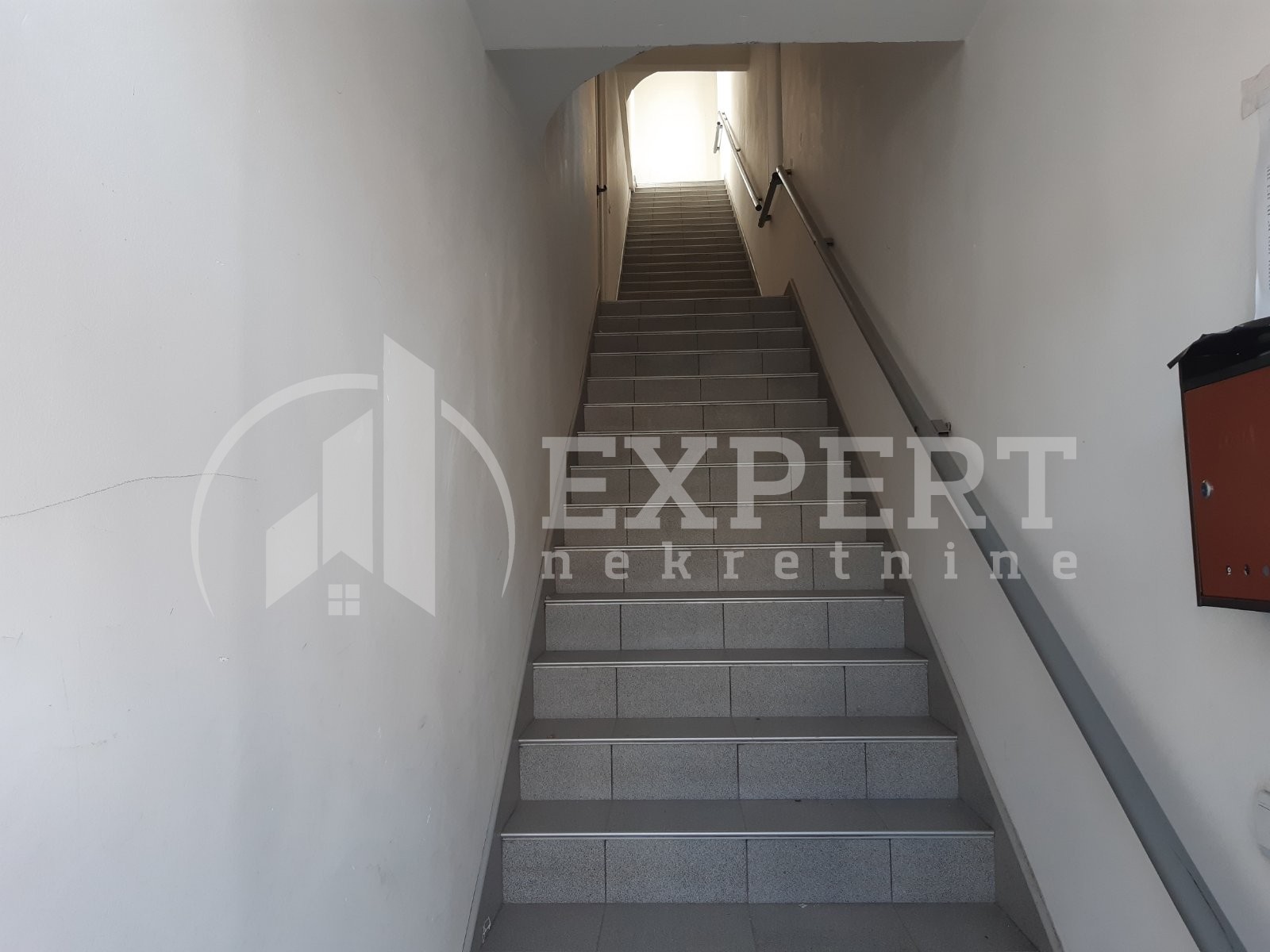 Lokal, 212 m2, Donja Vrežina, Knjaževačka ID: i-06784 5