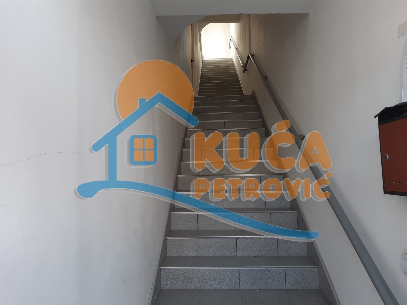 Lokal, 212 m2, Donja Vrežina, Knjaževačka ID: i-06784 5