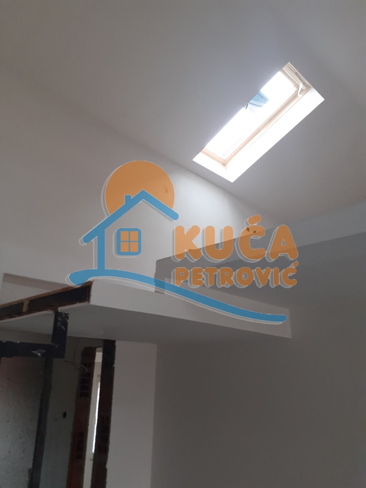 Lokal, 250 m2, Durlan, Matejevački put ID: i-04334 2