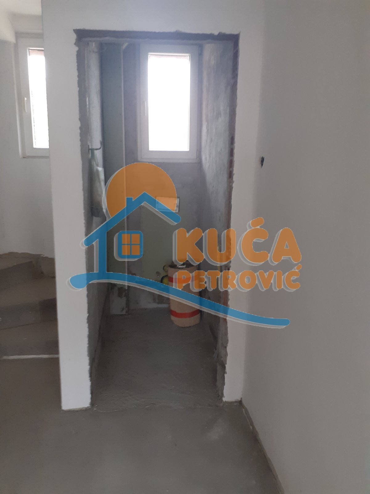 Lokal, 250 m2, Durlan, Matejevački put ID: i-04334 9