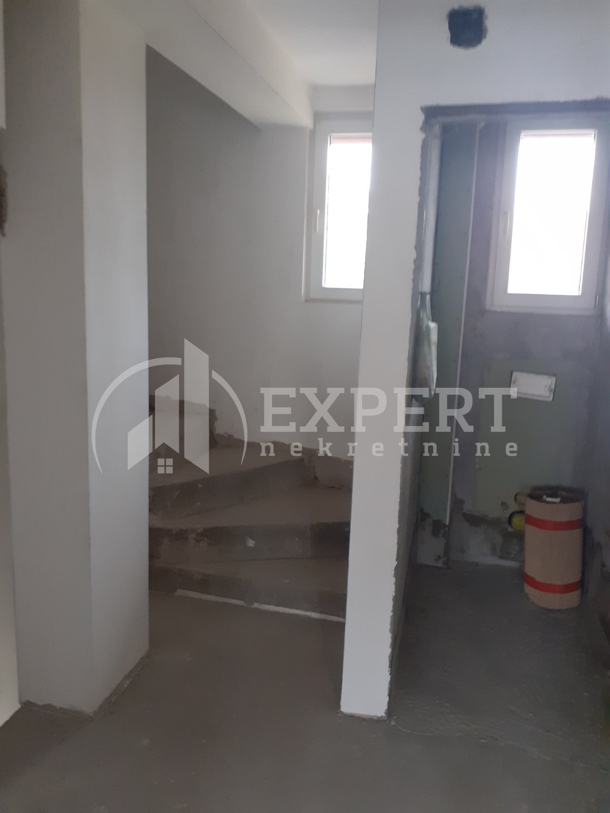 Lokal, 250 m2, Durlan, Matejevački put ID: i-04334 10