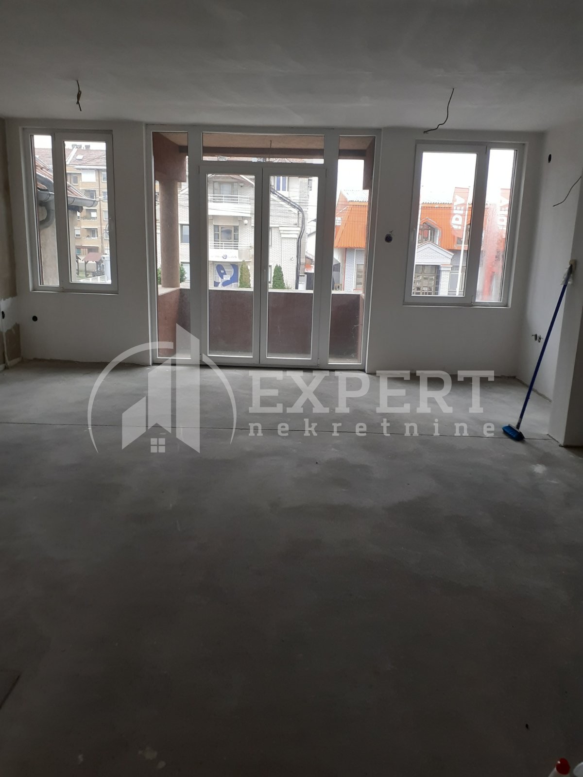 Lokal, 250 m2, Durlan, Matejevački put ID: i-04334 5