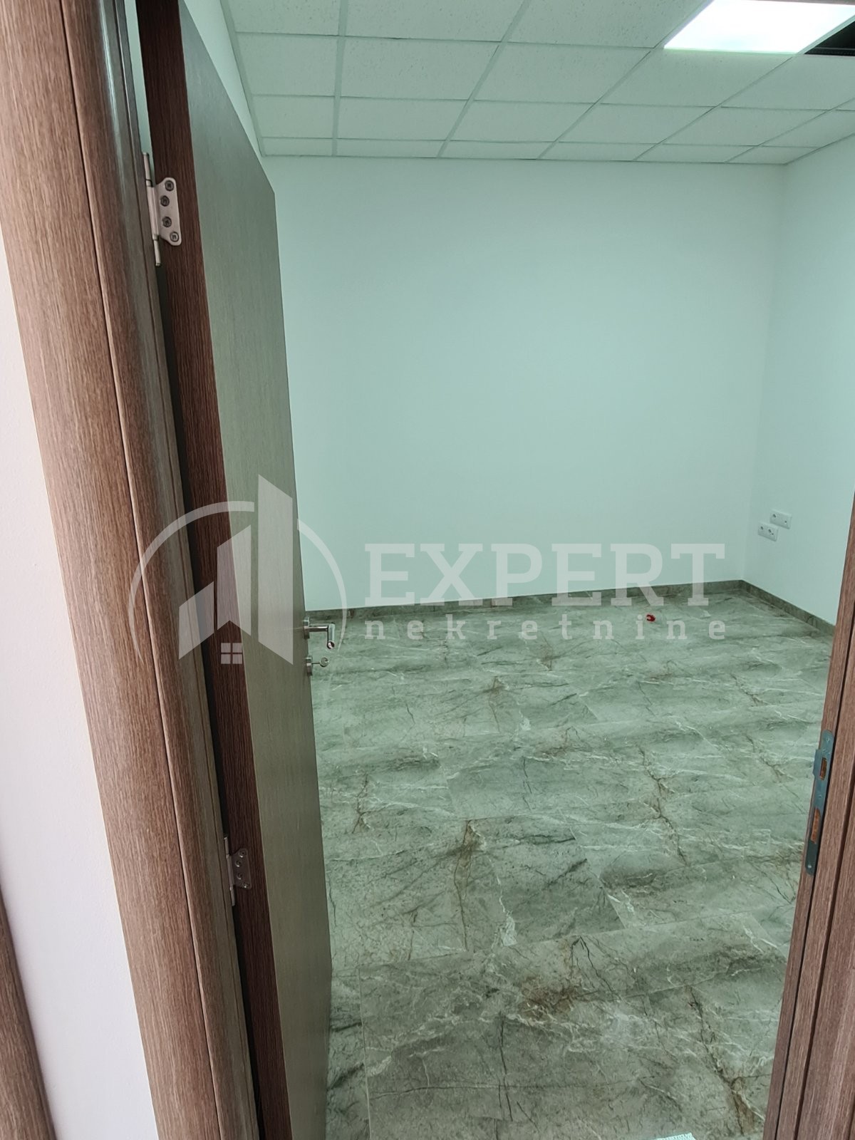 Lokal, 250 m2, Dušana Trifunca ID: i-09382 9