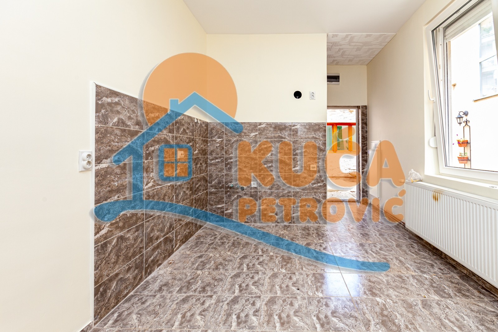 Lokal, 250 m2, Filozofski fakultet, Prvomajska ID: i-03801 15