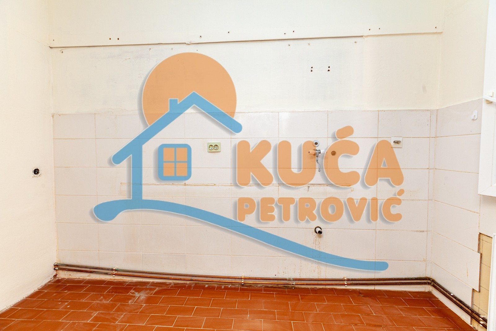 Lokal, 250 m2, Filozofski fakultet, Prvomajska ID: i-03801 22