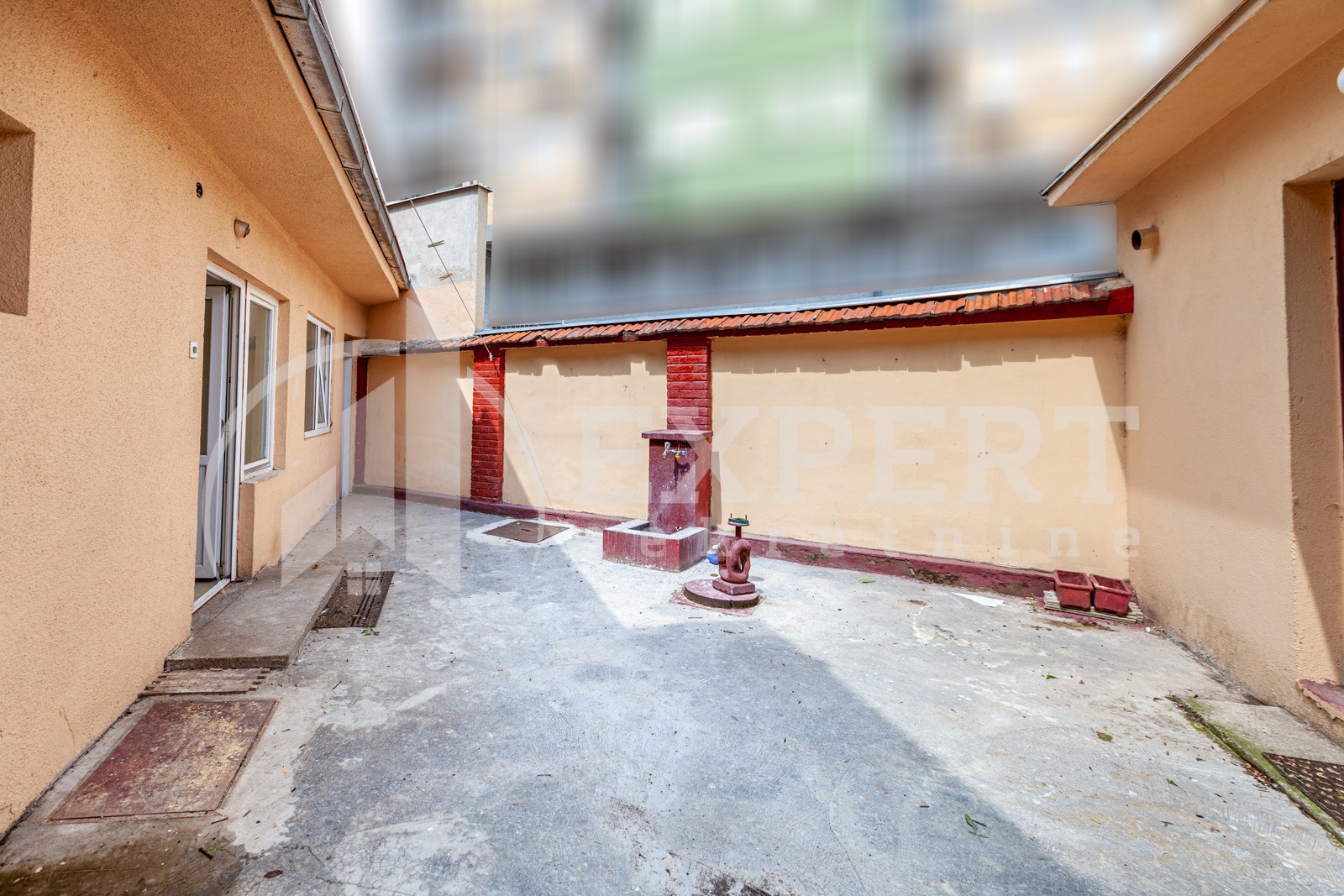 Lokal, 250 m2, Filozofski fakultet, Prvomajska ID: i-03801 25