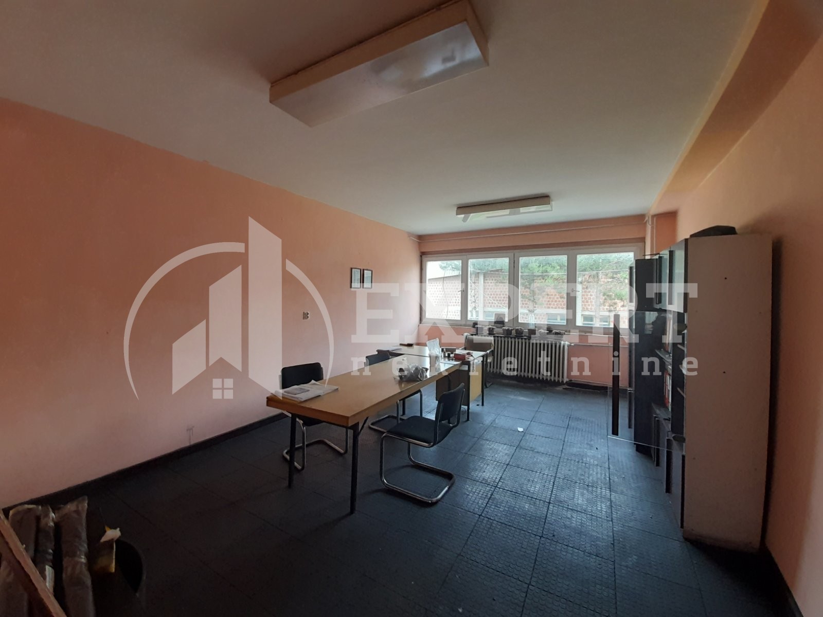 Lokal, 2623 m2, Mramorsko Brdo, Topličkog partizanskog odreda ID: i-09665 2