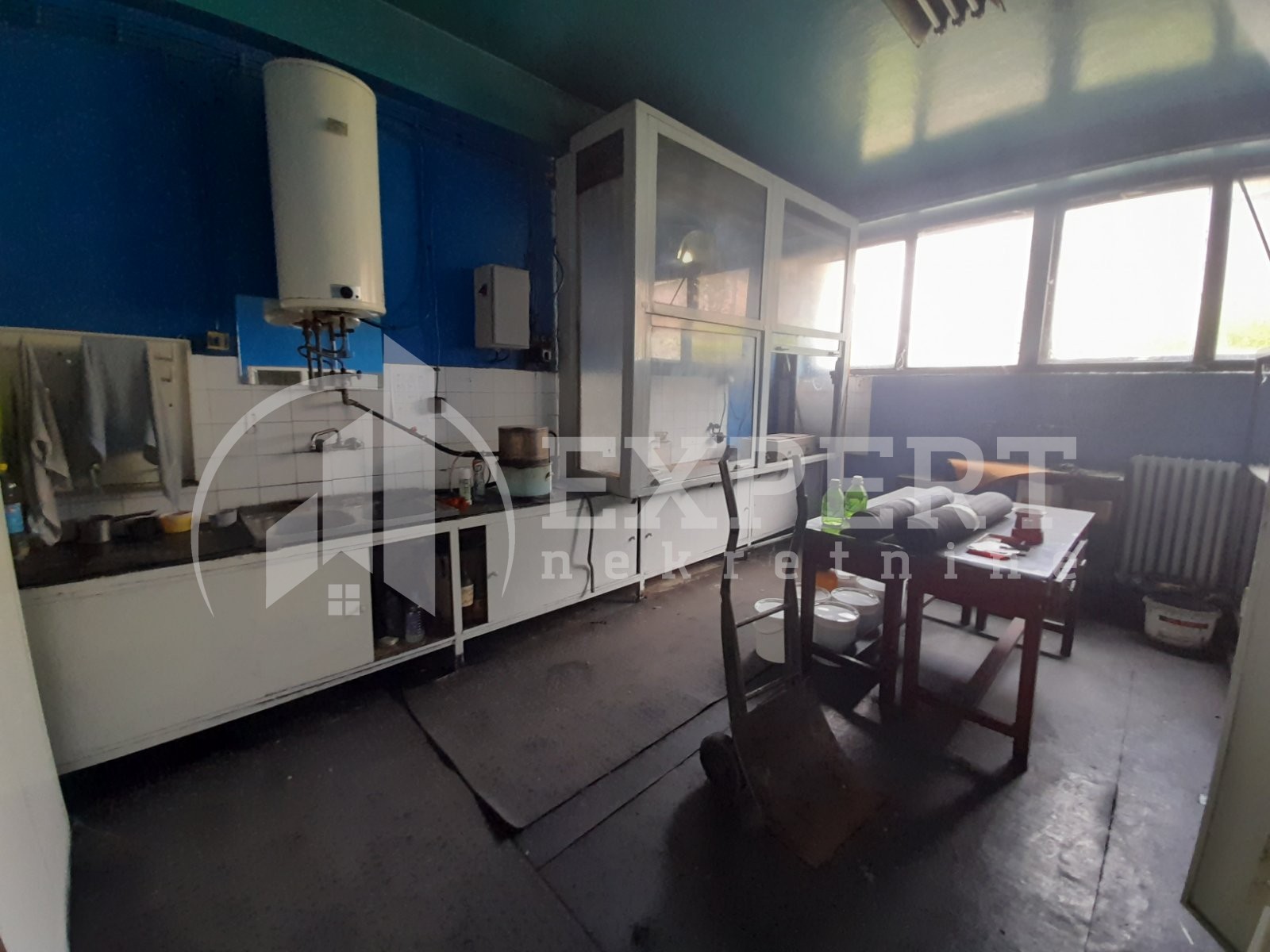 Lokal, 2623 m2, Mramorsko Brdo, Topličkog partizanskog odreda ID: i-09665 6