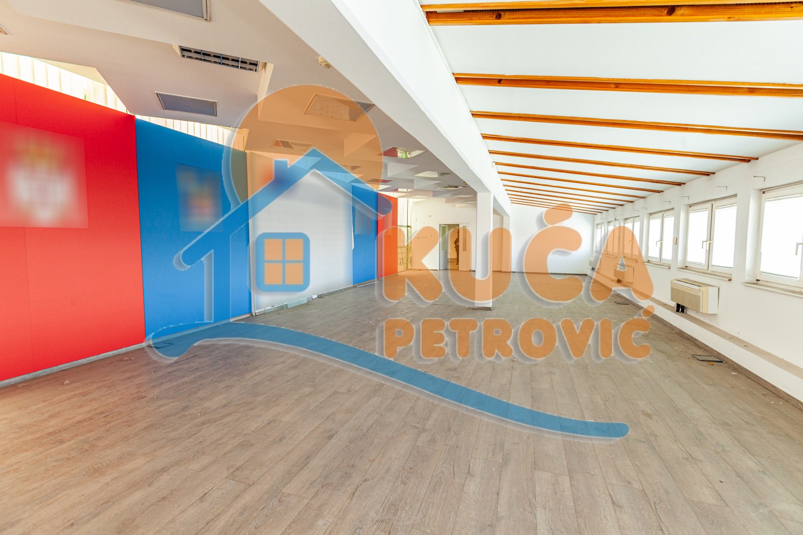 Lokal, 300 m2, Centar, Obrenovićeva ID: i-04429 8