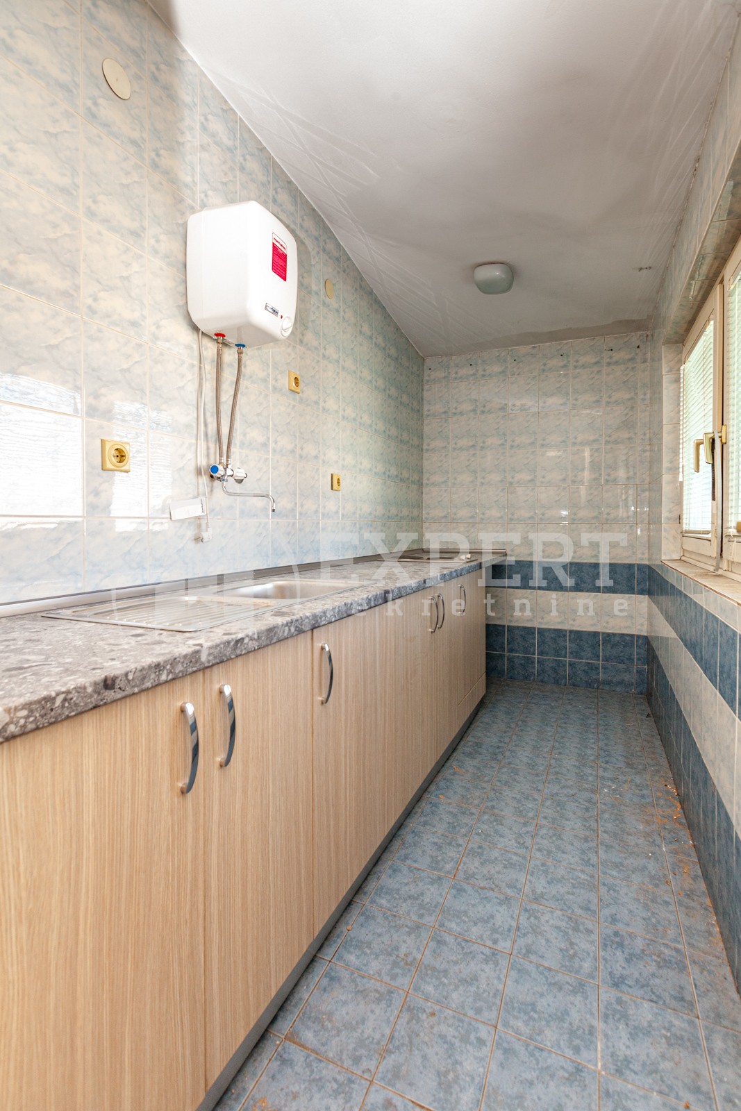 Lokal, 300 m2, Centar, Obrenovićeva ID: i-04429 2