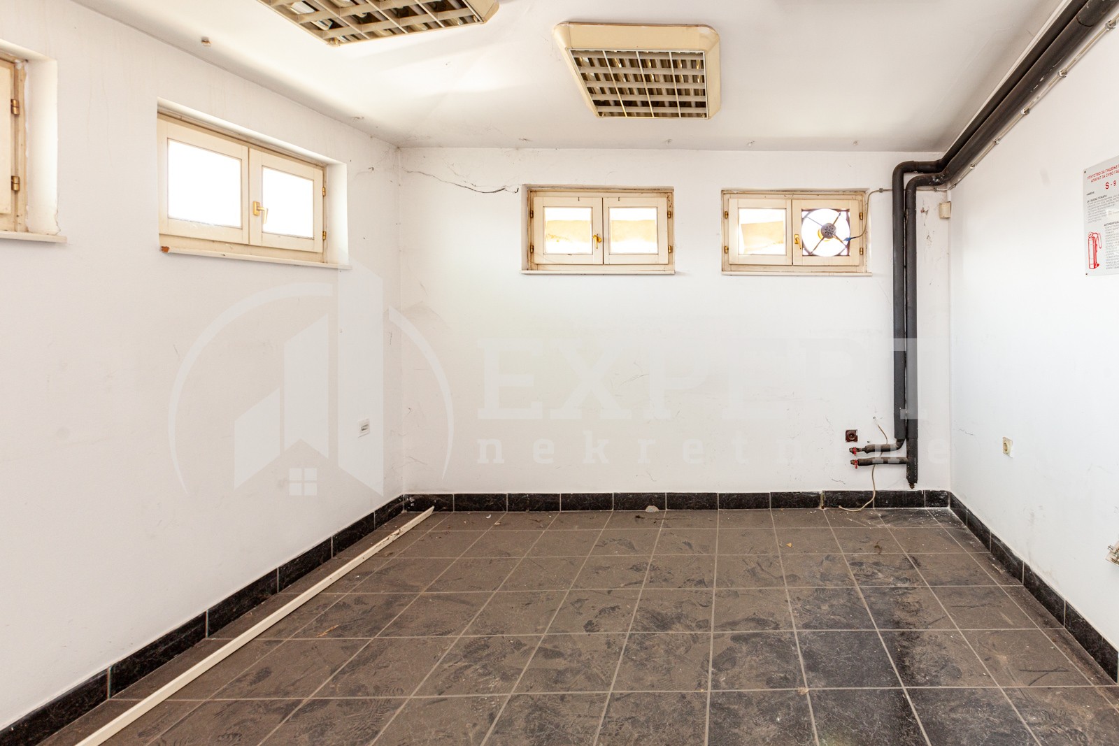 Lokal, 300 m2, Centar, Obrenovićeva ID: i-04429 3