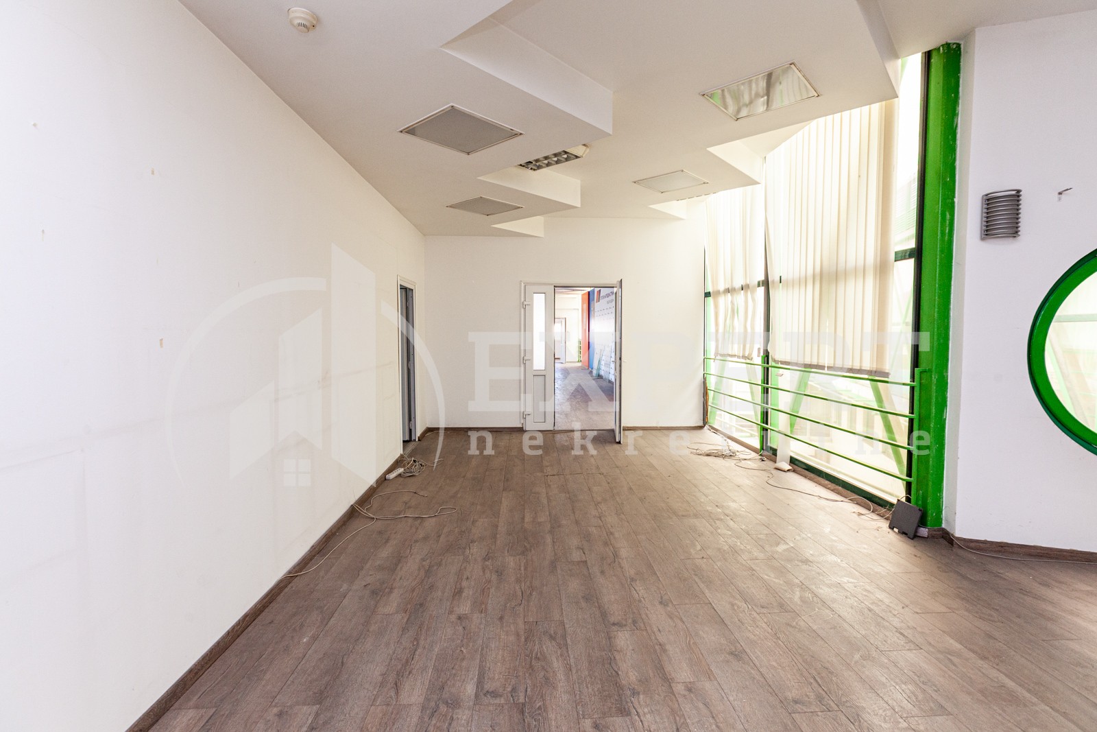 Lokal, 300 m2, Centar, Obrenovićeva ID: i-04429 4