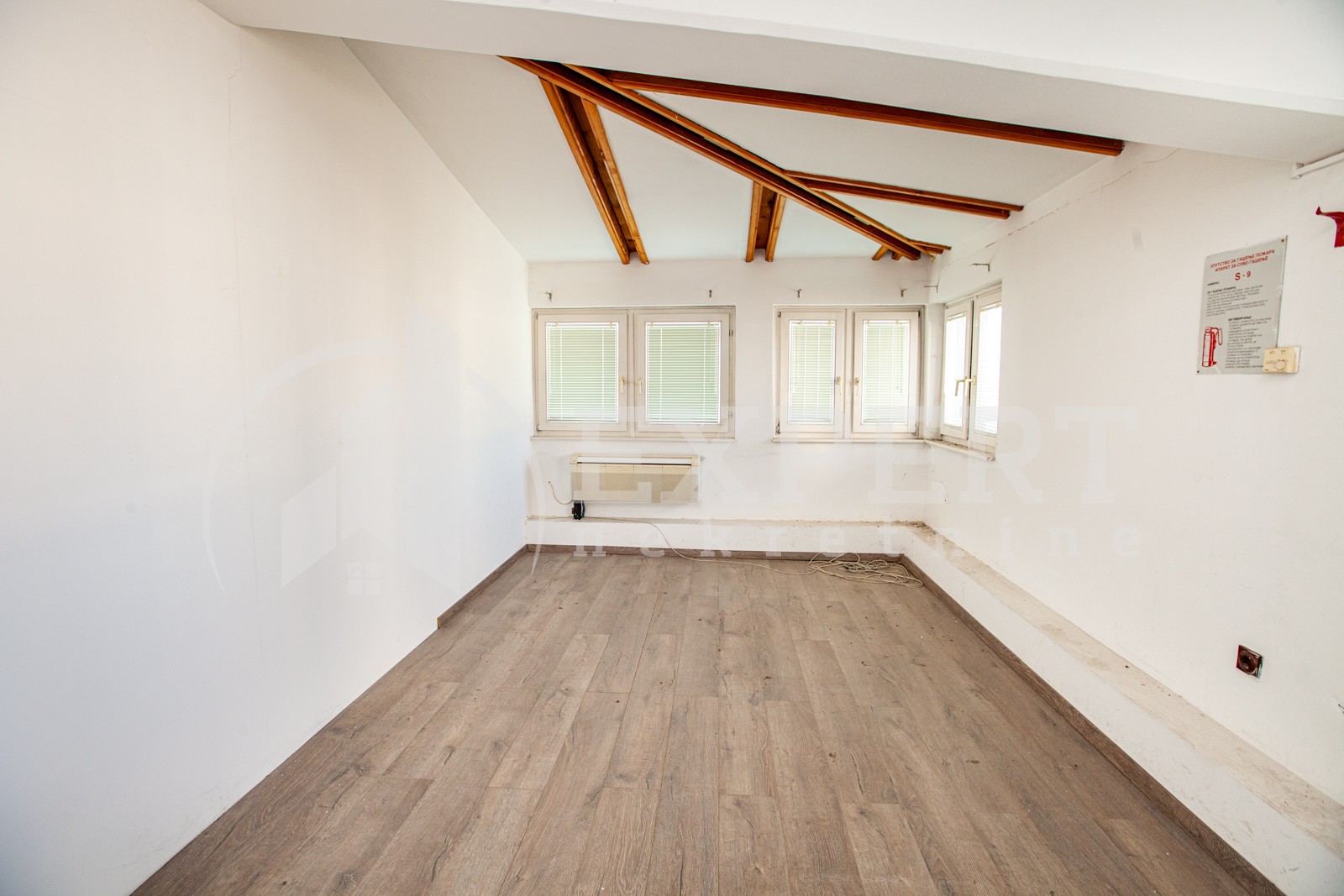 Lokal, 300 m2, Centar, Obrenovićeva ID: i-04429 10