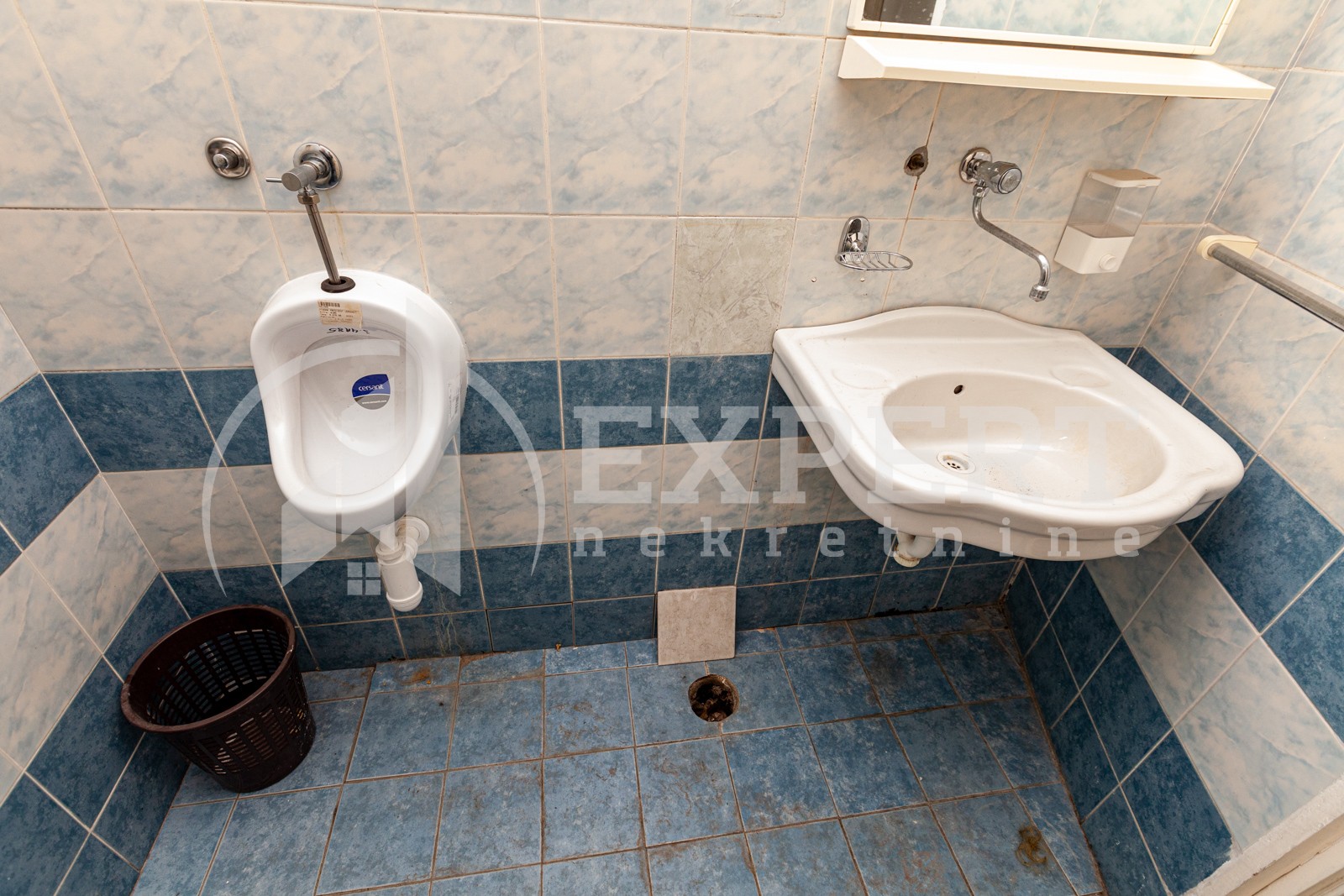 Lokal, 300 m2, Centar, Obrenovićeva ID: i-04429 11