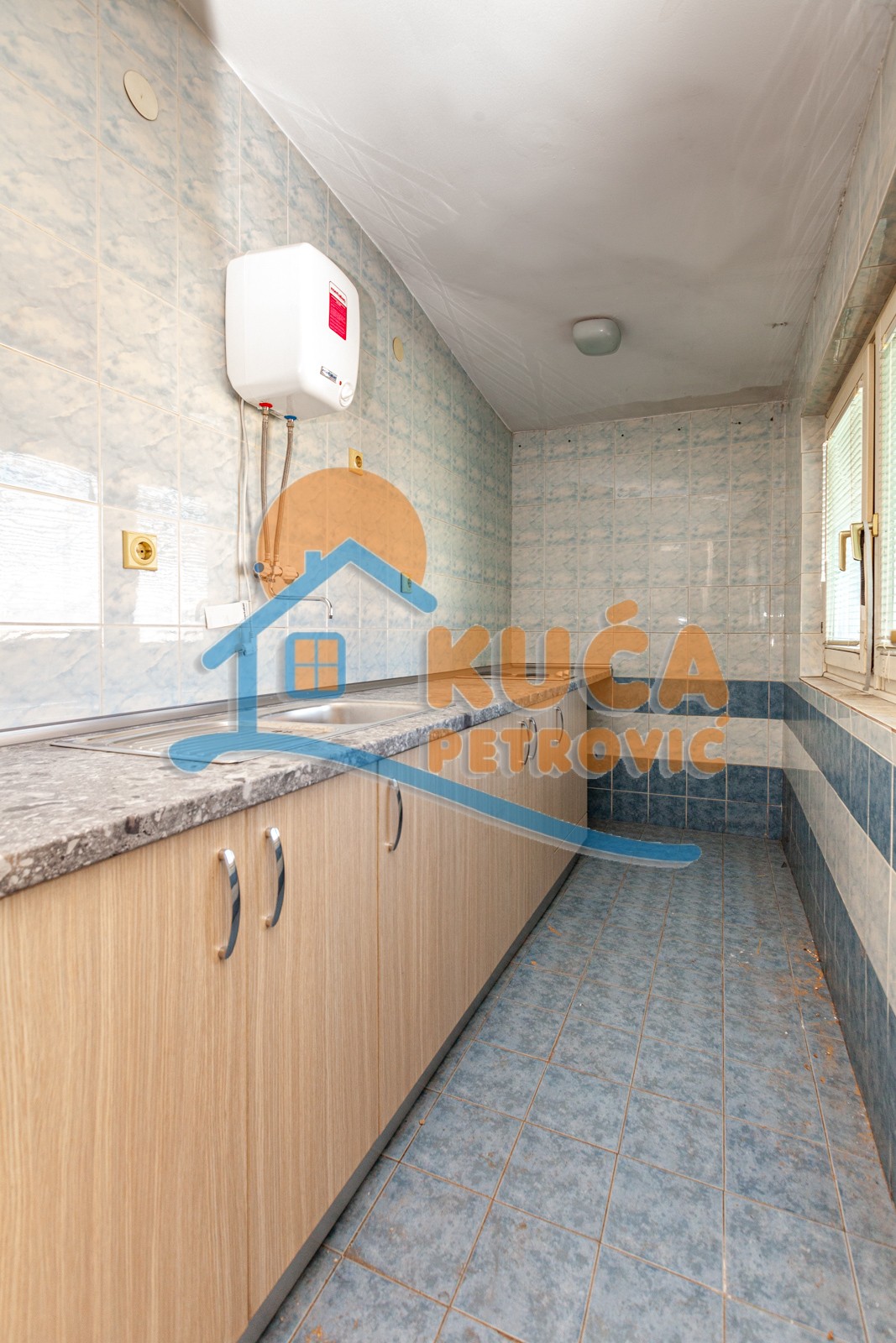Lokal, 300 m2, Centar, Obrenovićeva ID: i-04429 2