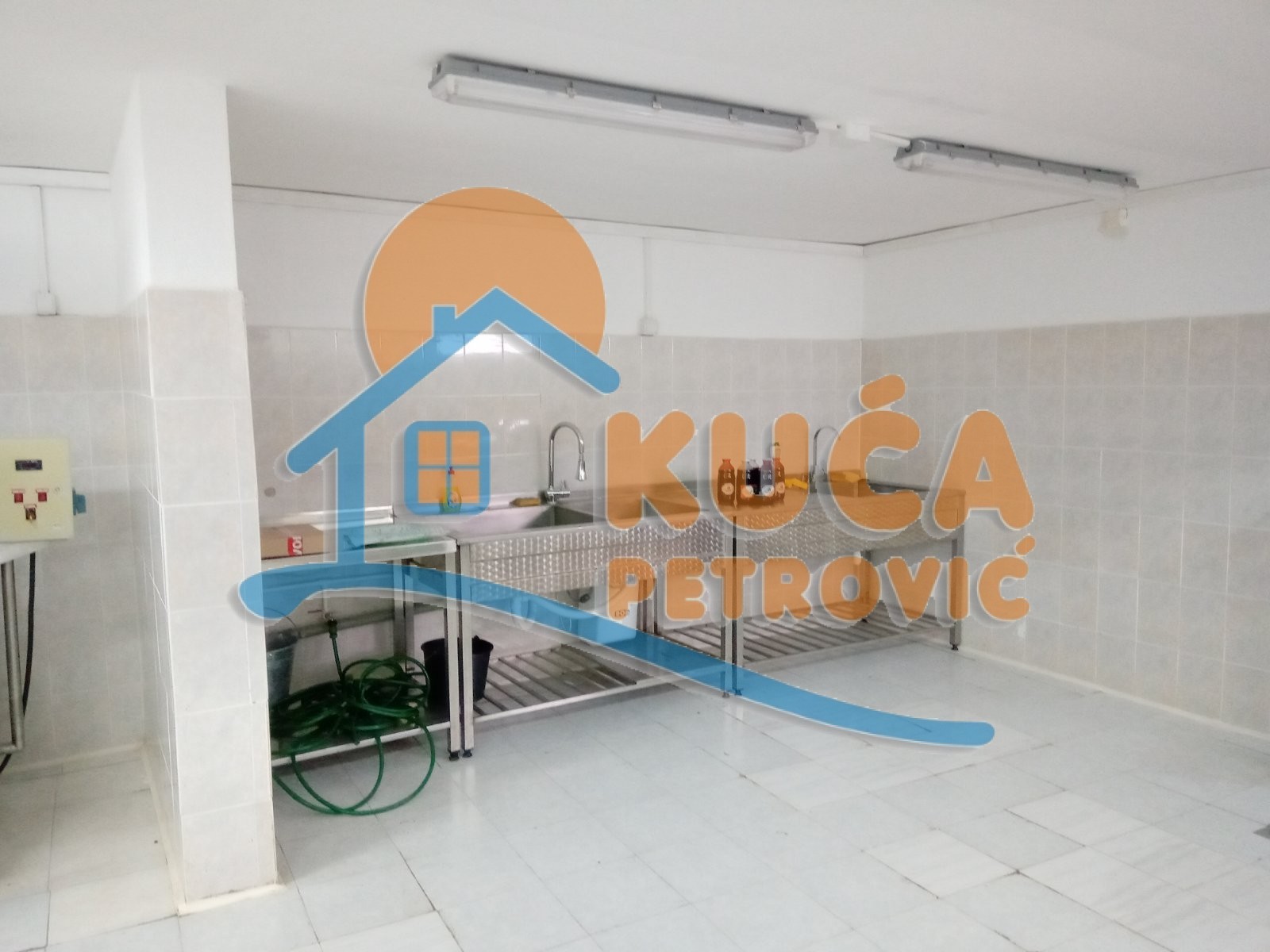 Lokal, 327 m2, Vrtište, Beogradska ID: p-03630 12