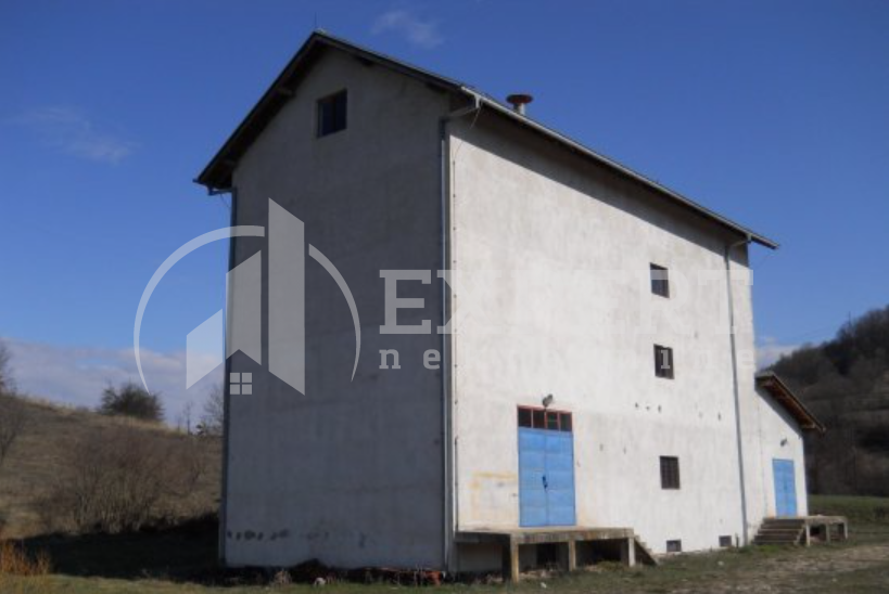 Lokal, 3400 m2, Lozan, Ljubovačka ID: p-03778 2