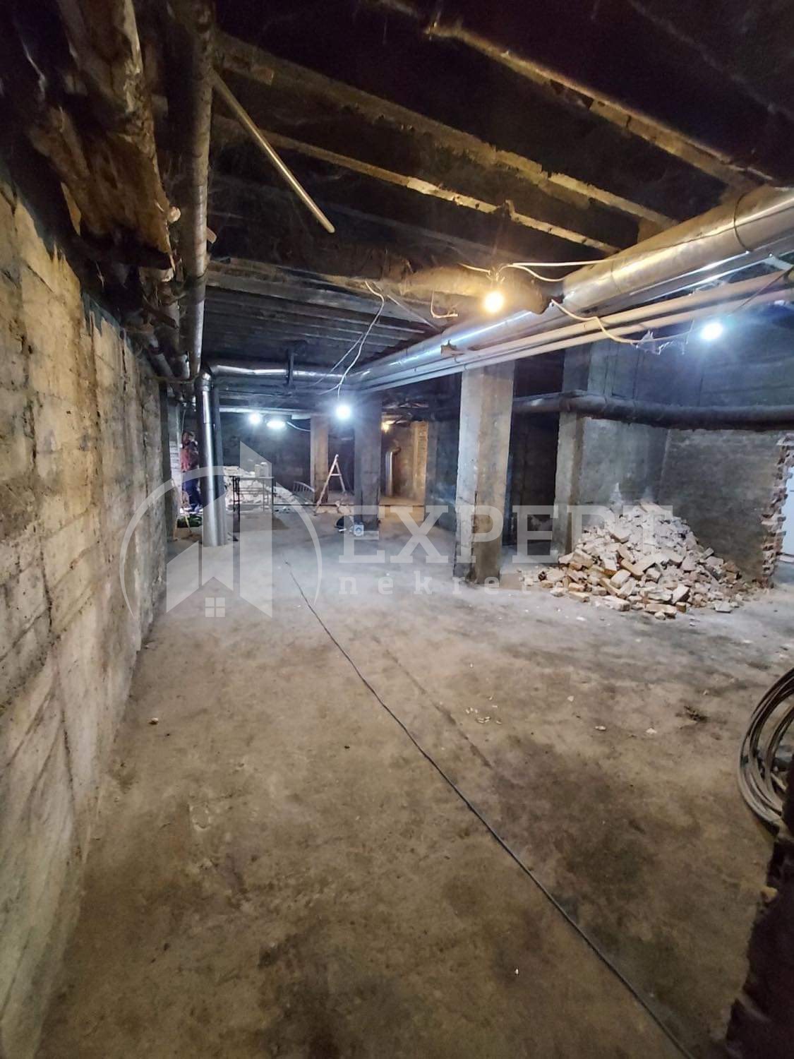 Lokal, 350 m2, Centar, Generala Milojka Lešjanina ID: i-010405 7