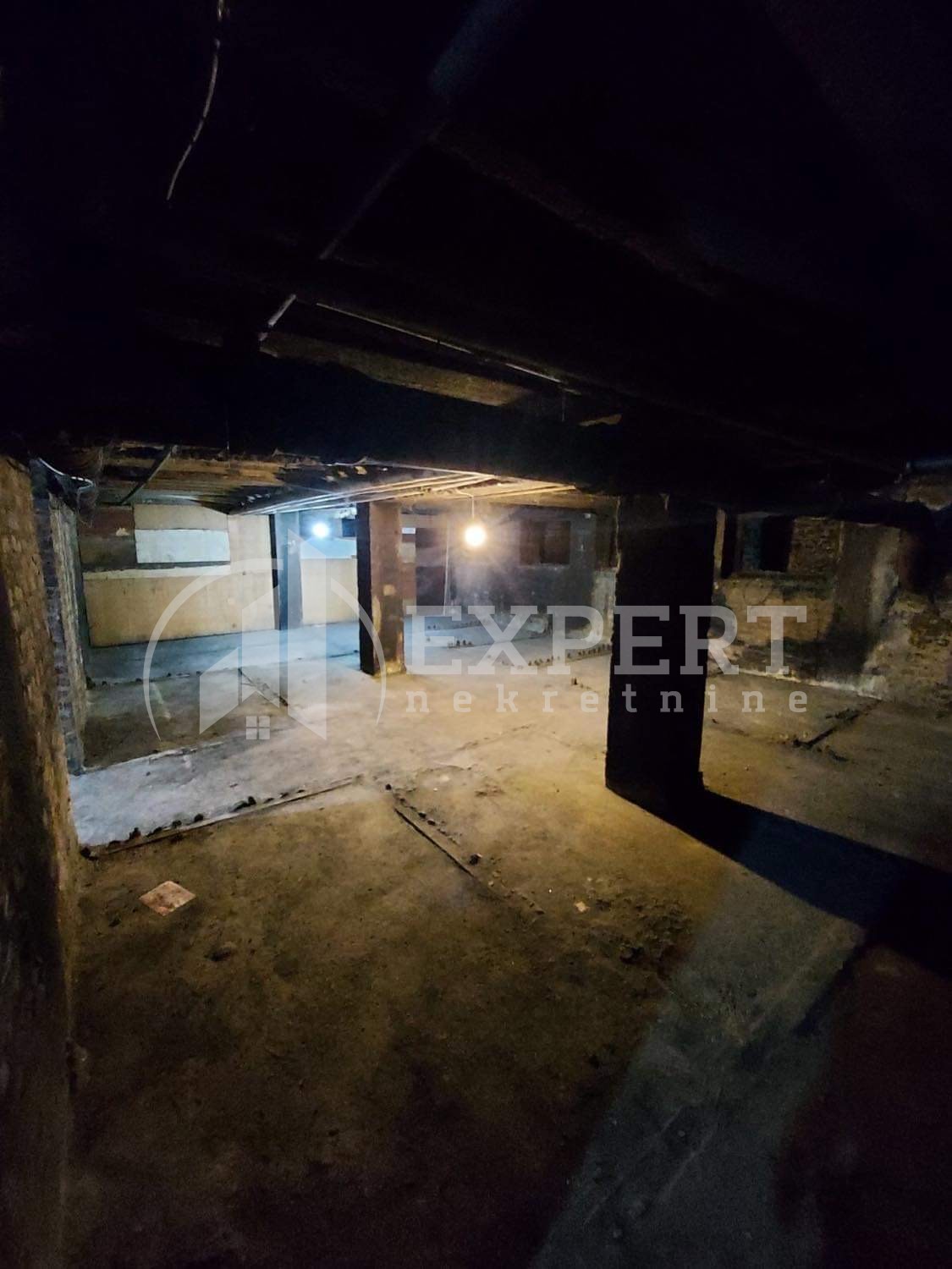 Lokal, 350 m2, Centar, Generala Milojka Lešjanina ID: i-010405 9