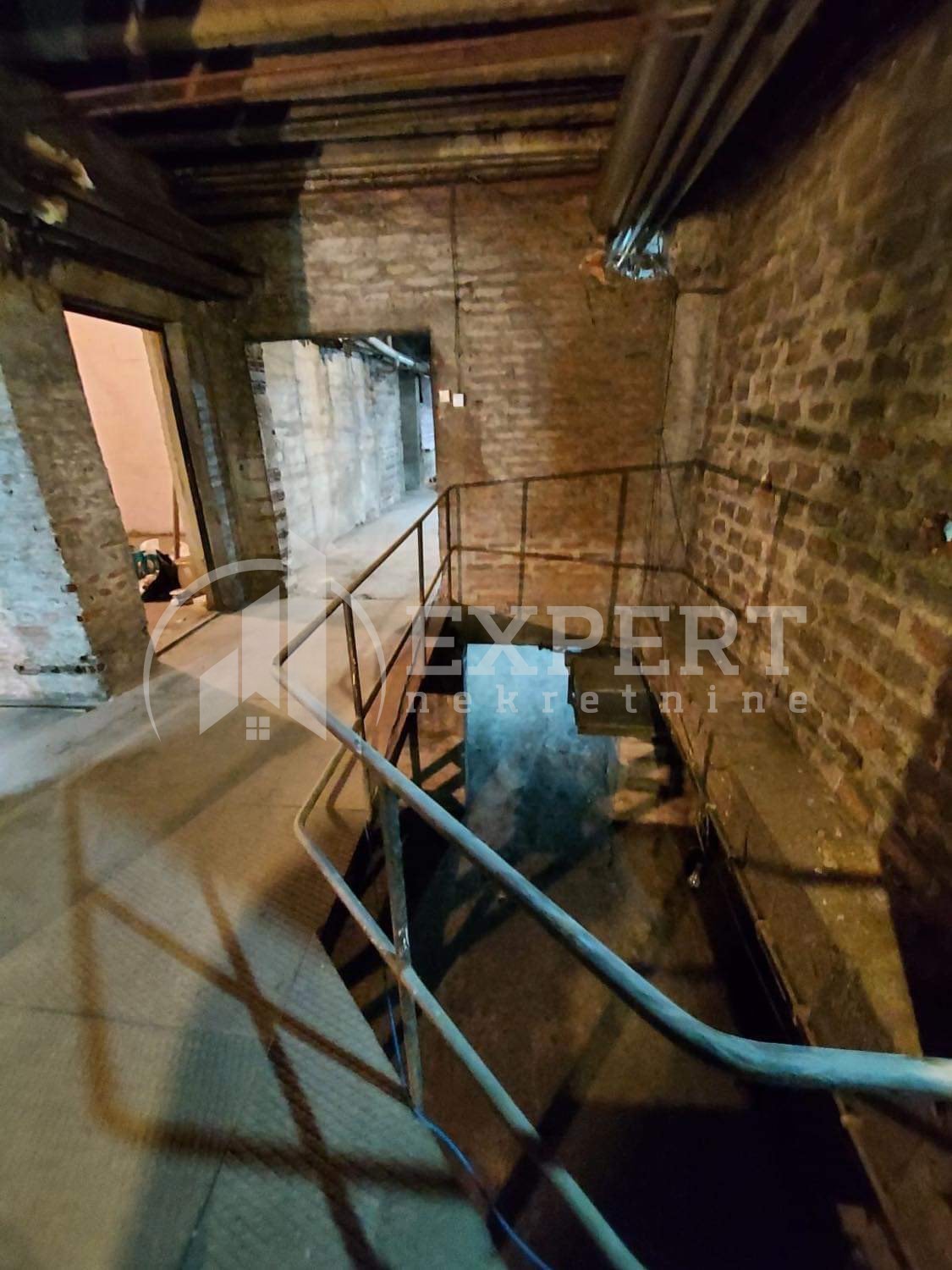 Lokal, 350 m2, Centar, Generala Milojka Lešjanina ID: i-010405 3