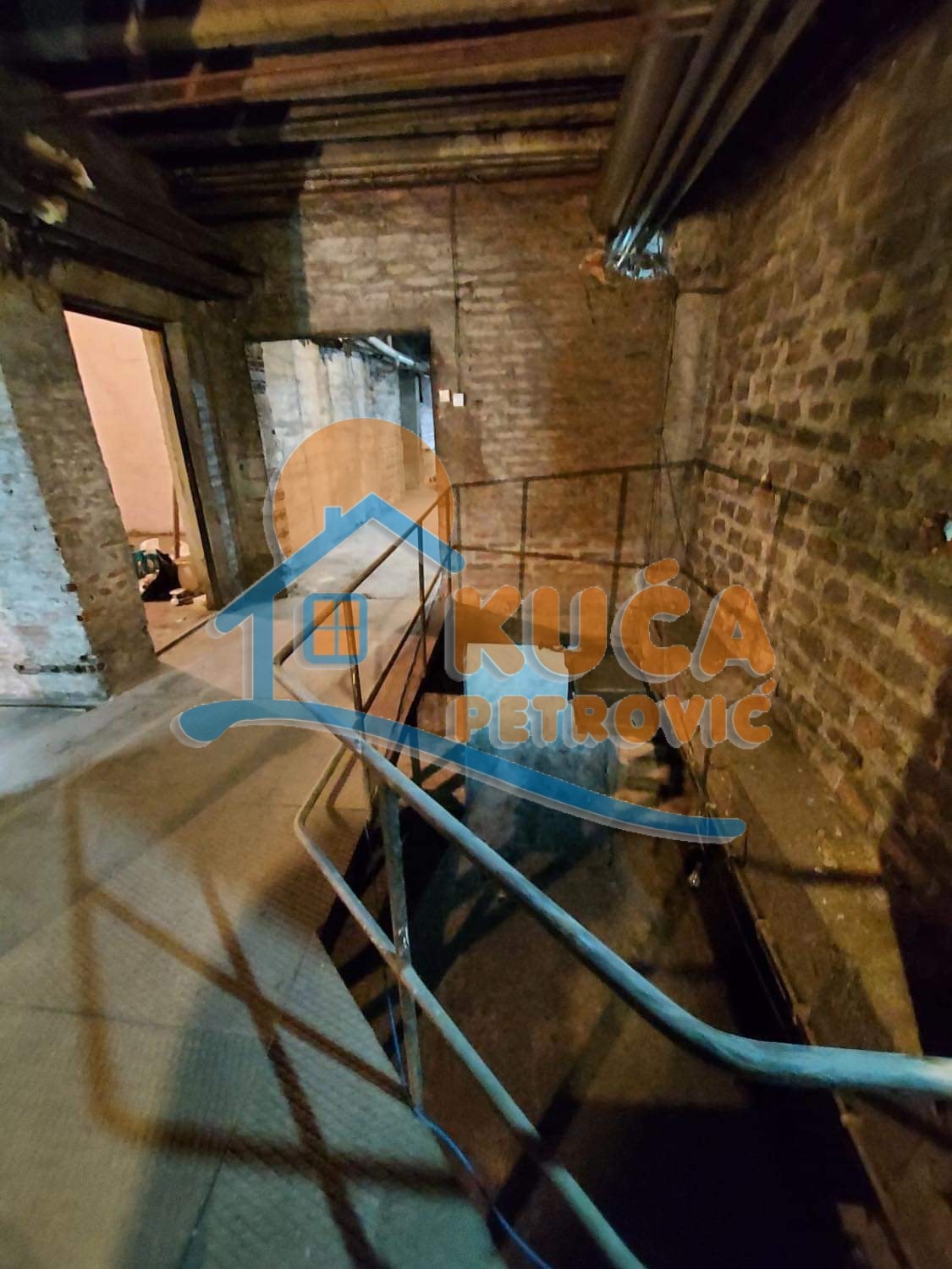 Lokal, 350 m2, Centar, Generala Milojka Lešjanina ID: i-010405 3