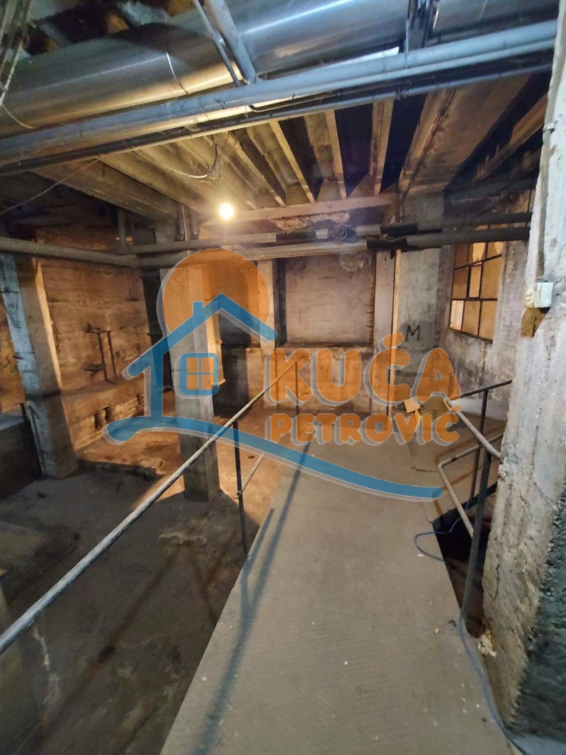 Lokal, 350 m2, Centar, Generala Milojka Lešjanina ID: i-010405 5