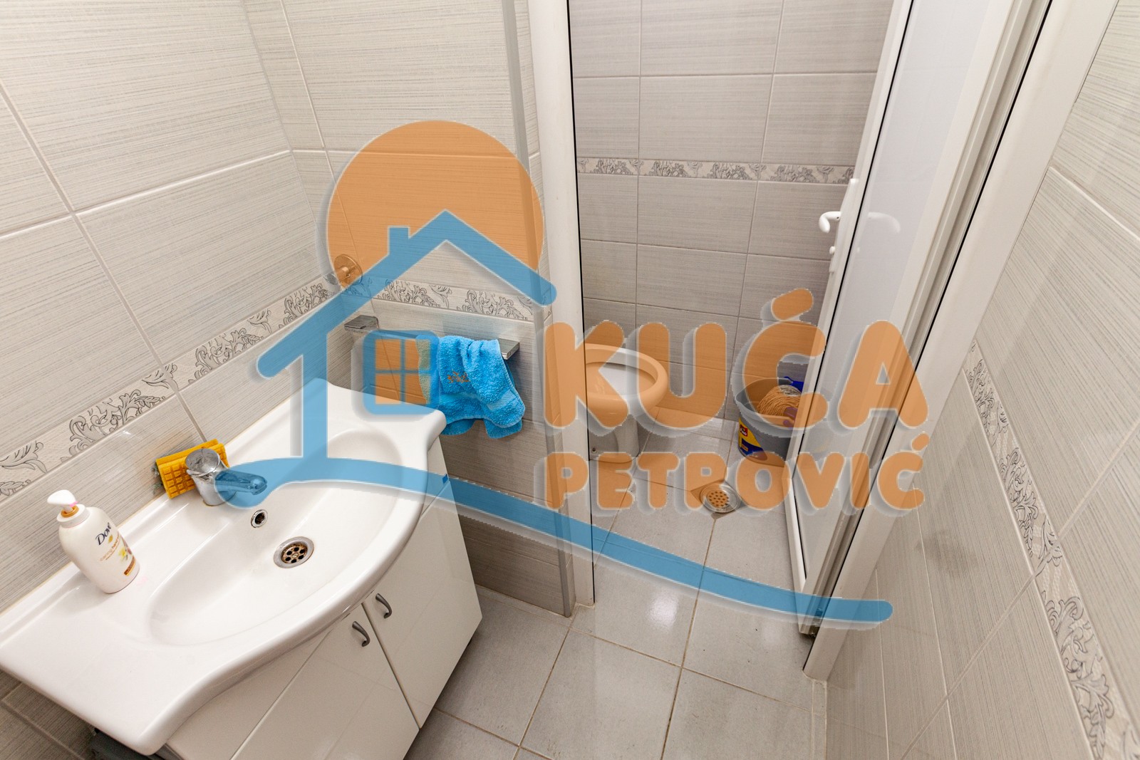 Lokal, 40 m2, Centar, Obrenovićeva ID: i-04678 9