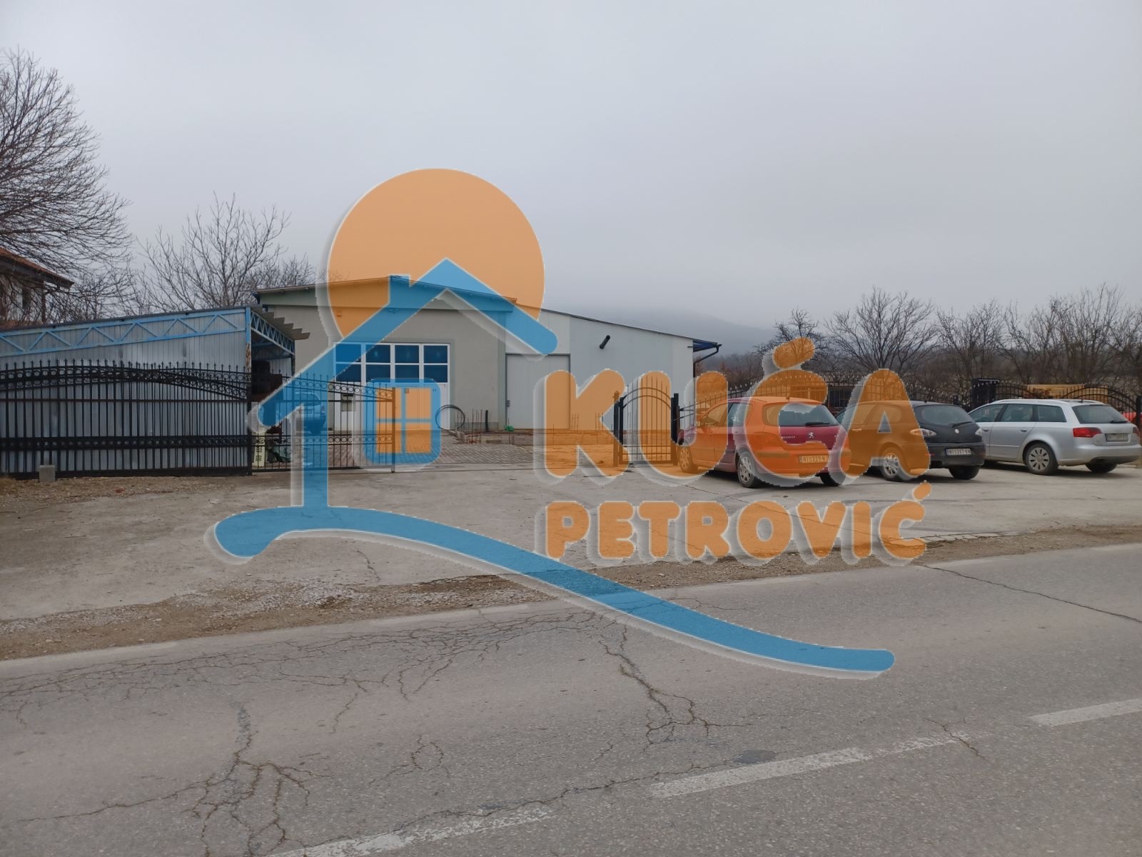 Lokal, 400 m2, Crveni krst, Stevana Sinđelića ID: i-08068 2