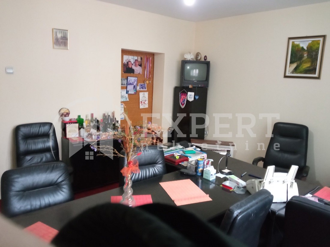 Lokal, 420 m2, Bulevar Nemanjića, Uroša Predića ID: i-04880 5