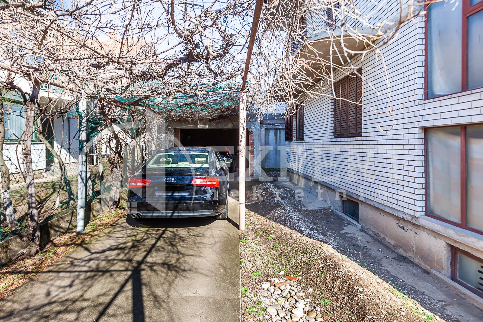 Lokal, 460 m2, Donja Vrežina, Borova ID: i-010901 22