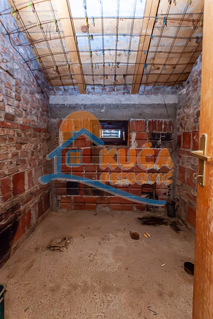 Lokal, 460 m2, Donja Vrežina, Borova ID: i-010901 7