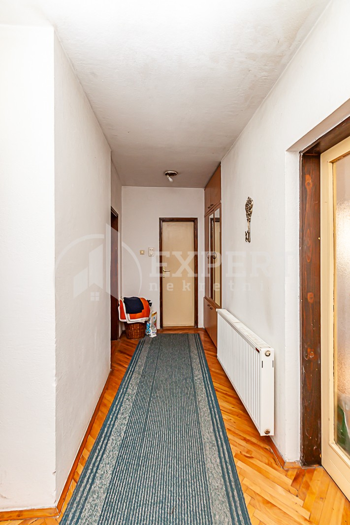 Lokal, 460 m2, Donja Vrežina, Borova ID: i-010901 18