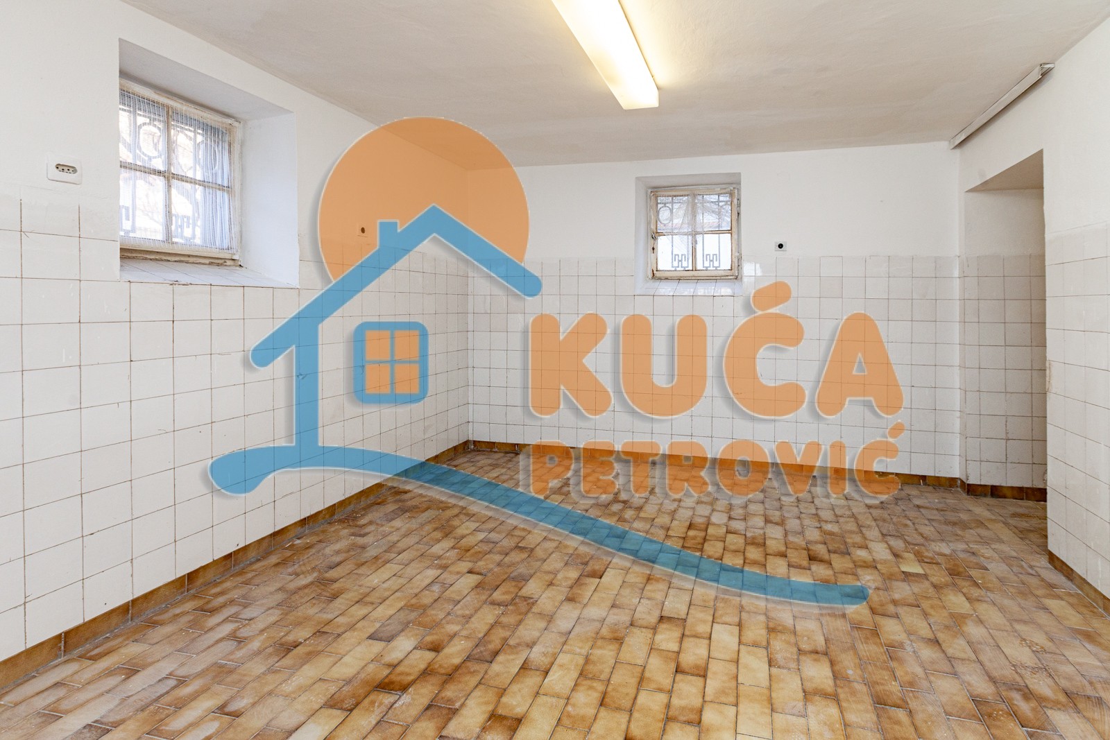 Lokal, 500 m2, Medijana, Svetozara Markovića ID: i-03643 29